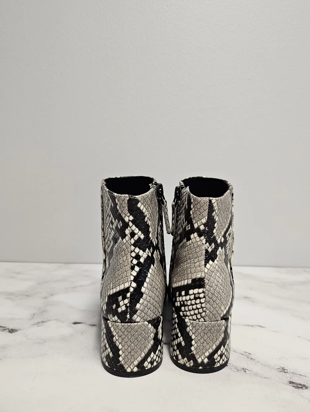 Tory Burch Shelby Snake Print Ankle Patent Leather Gray Black Heel Boots 5.5 NWB